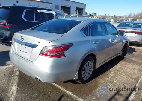 2015 Nissan Altima 2.5 S из США, поврежденный, VIN 1N4AL3AP1FC223797